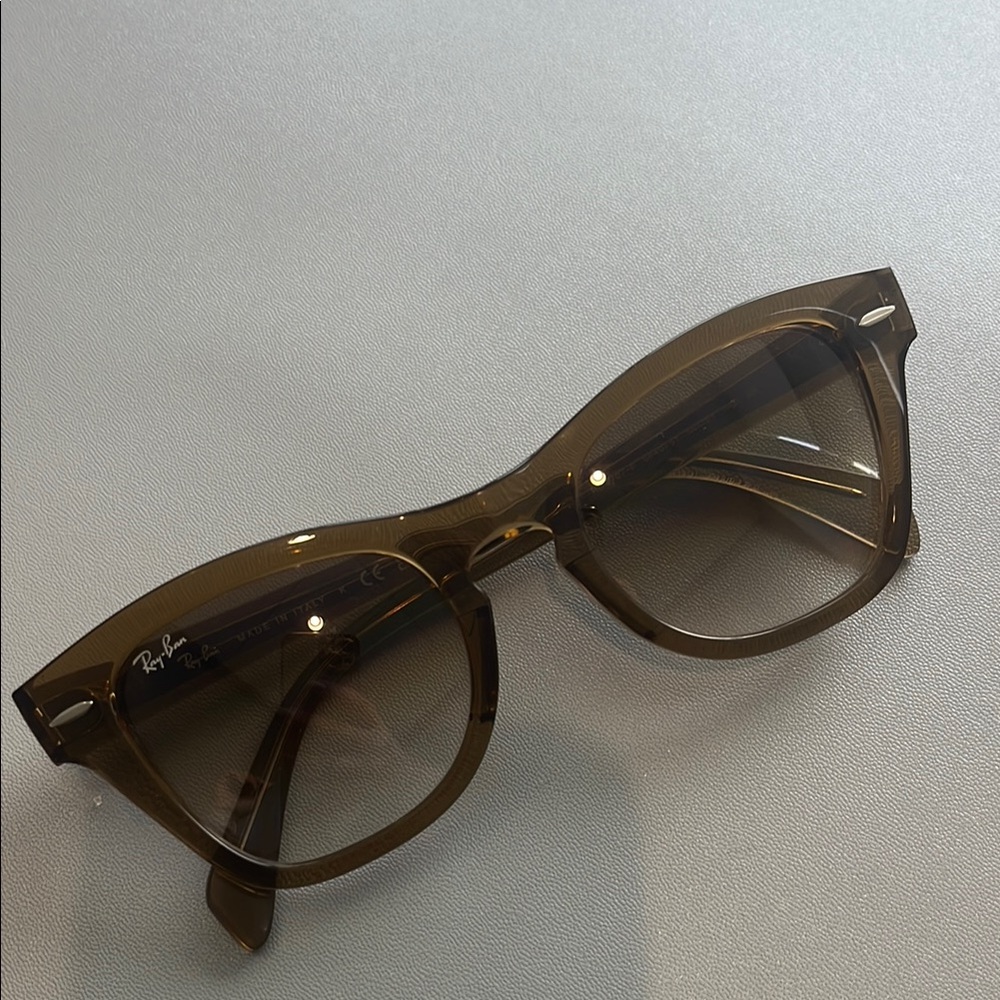 Ray-Ban Tortoise Shell Sunglasses - Picture 4 of 5